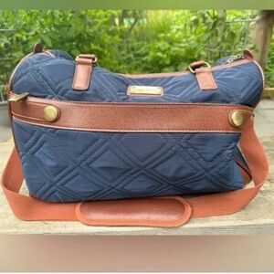 ADRIENNE VITTADINI DIAMOND QUILTED DUFFLE TRAVELING BAG